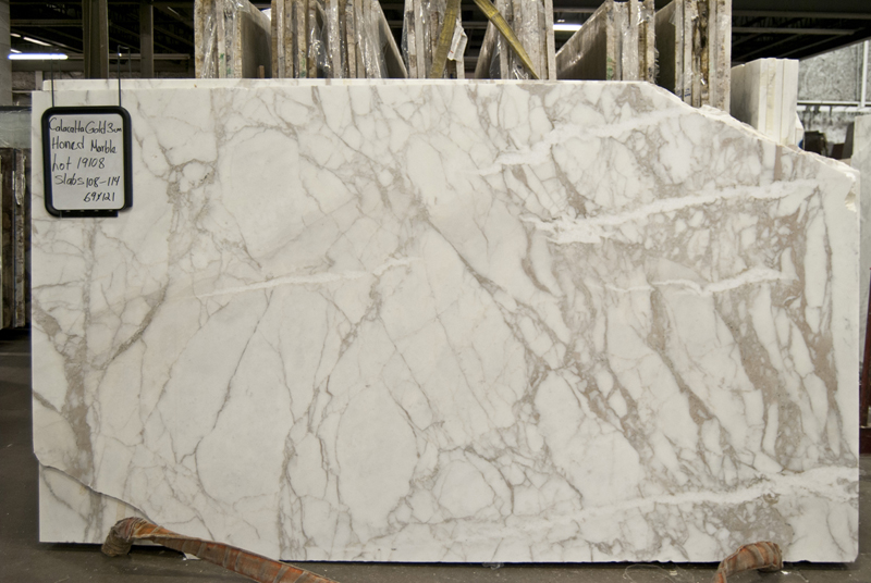 Calacatta Gold - Honed